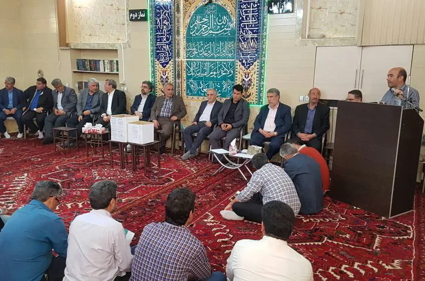 برگزاری جشن گلریزان برای پاکبان تبریزی