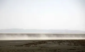 دریاچه ارومیه بزرگ‌ترین کانون گرد و غبار منطقه است