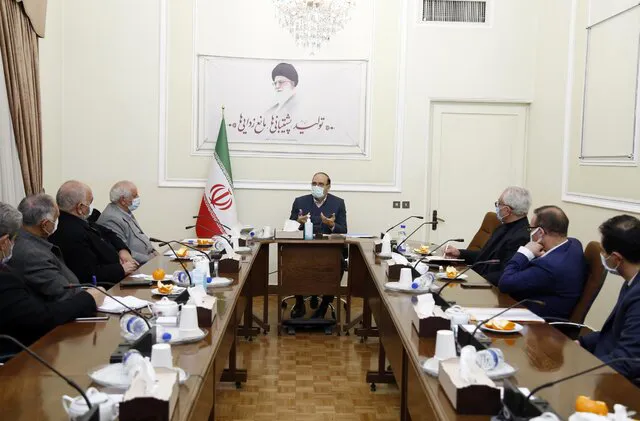 اولویت اول و آخر، جذب سرمایه است