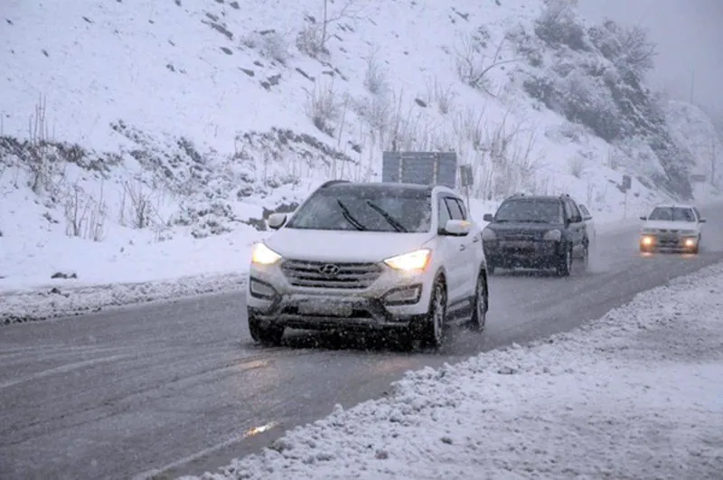 داشتن زنجیرچرخ برای تردد در راه‌های آذربایجان‌شرقی ضروری است