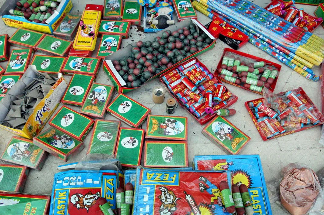 انفجار ترقه بینایی چشم دختر بچه تبریزی را گرفت