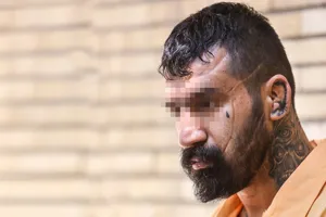 قتل وحید مرادی در زندان و فیلمی از رجزخوانی زندانیان/ آنها موبایل، اینترنت و قمه را از کجا آوردند؟