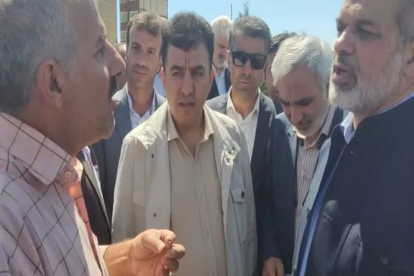 بازدید وزیر کشور از پروژه‌ گلستان شهدای ستارخان