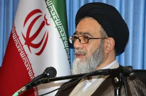 امام جمعه تبریز به ممنوعیت آموزش زبان محلی در مدارس واکنش نشان داد