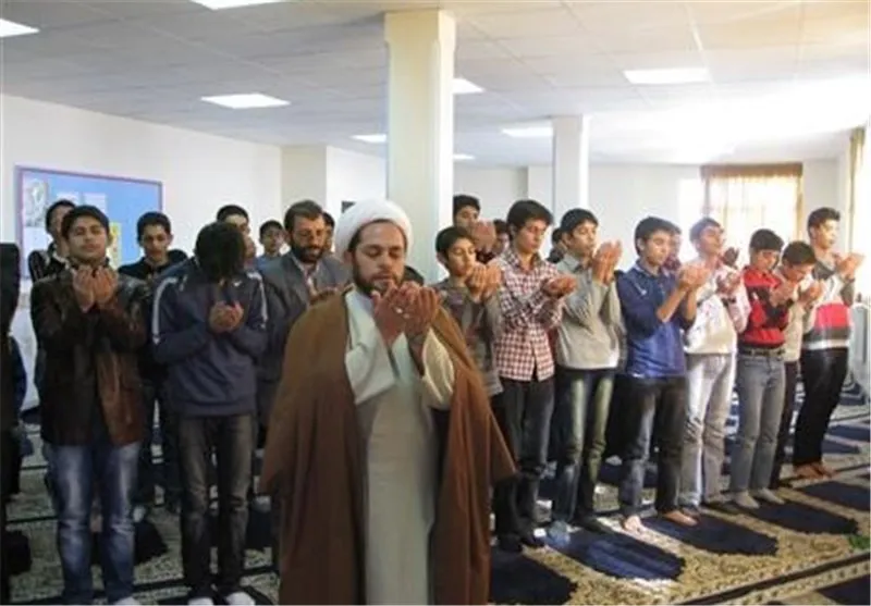 تعیین زنگ ۳۰ دقیقه‌ای نماز توسط مدارس در تمام پایه‌های تحصیلی