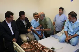 دیدار شهردار تبریز با جانبازان بستری در بیمارستان فجر
