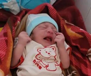 پذیرش نوزاد رها شده تبریزی در شیرخوارگاه احسان