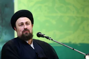 در مورد آیت الله هاشمی، بغض گلويم را گرفته / يكی دوبار آقای هاشمی را مضطرب ديدم؛ یكی از آن روزها 15 خرداد 88 بود/ در هر زمان به آنچه می گفت باور داشت / او مطمئن بود نمی توان مردم را برای هميشه فريب داد و همه مردم را هم نمی توان فريب داد / ایشان لطف پدرانه ای به من داشت / تمام وجود «آیت الله» امید بود
