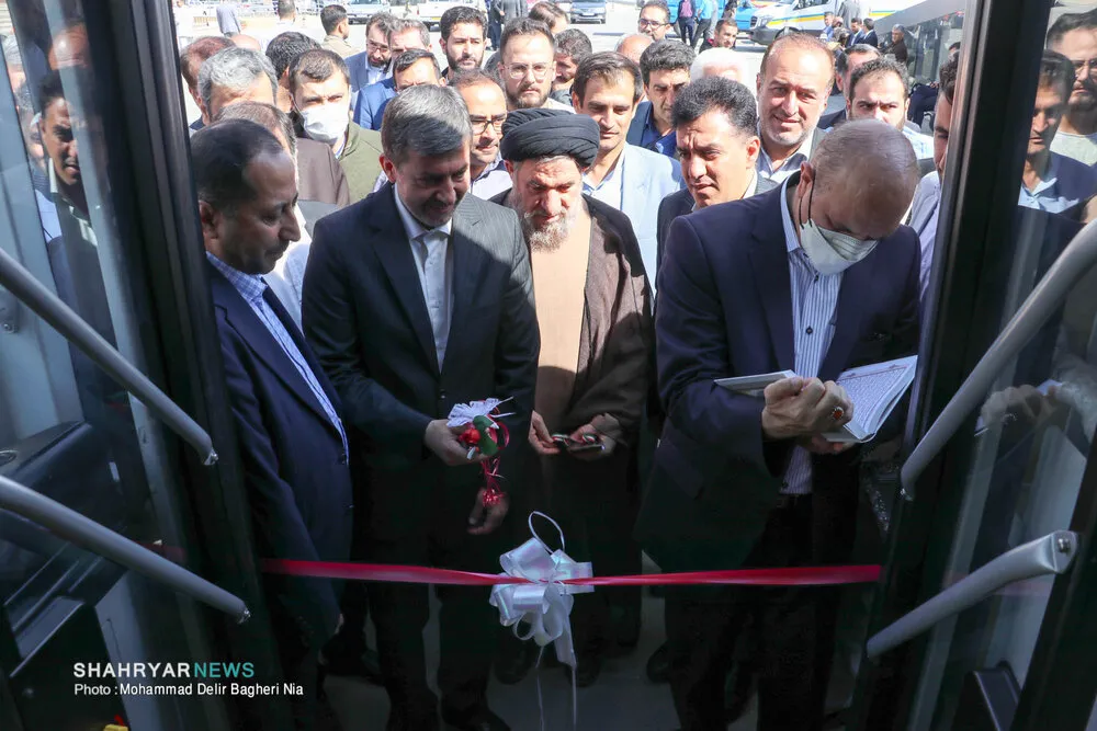۱۵۶ دستگاه اتوبوس و مینی‌بوس جدید شهرداری تبریز رونمایی شد