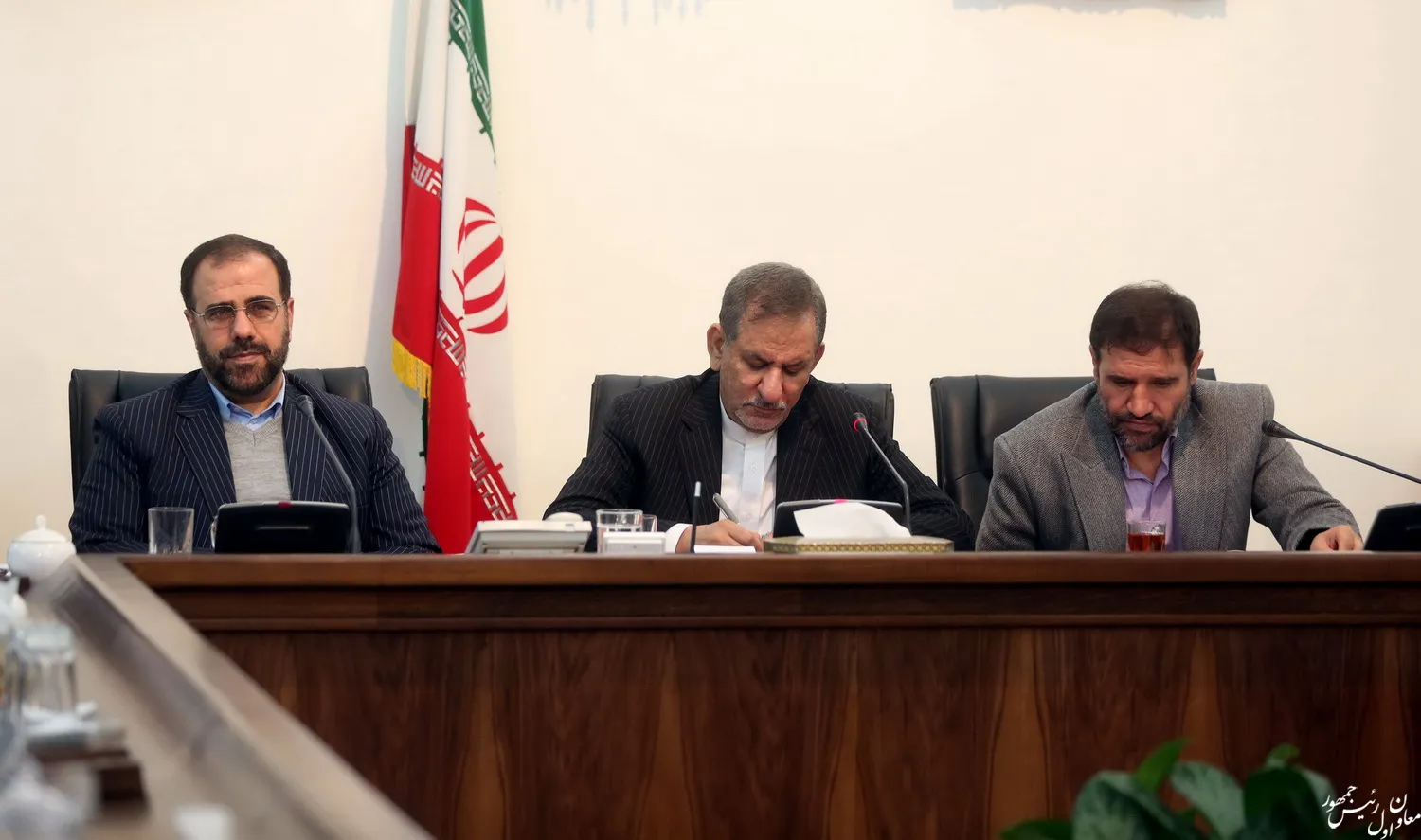 هیچ مقطع سرنوشت‌سازی در کشور وجود ندارد که تبریز لنگرگاه آن نبوده باشد/شرط آموزش زبان آذری در مدارس آذربایجان/ دولت محدودیتی برای حل و فصل مسائل دریاچه ارومیه قائل نیست