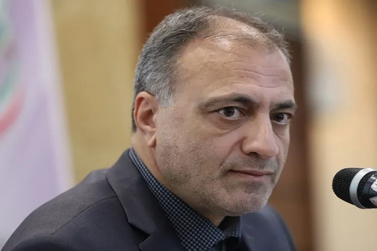 نمایش 100 اثر از 60 هنرمند تجسمی شاهد و ایثارگر غرب و شمال‌غرب کشور در تبریز