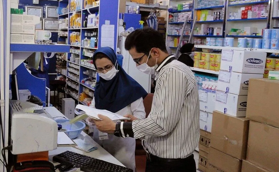 هشدار تعزیرات حکومتی آذربایجان‌شرقی به تخلفات در داروخانه‌های استان