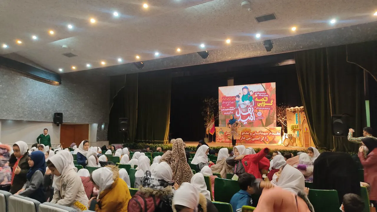 مرحله منطقه‌ای جشنواره دوسالانه قصه‌گویی در تبریز به ایستگاه آخر رسید