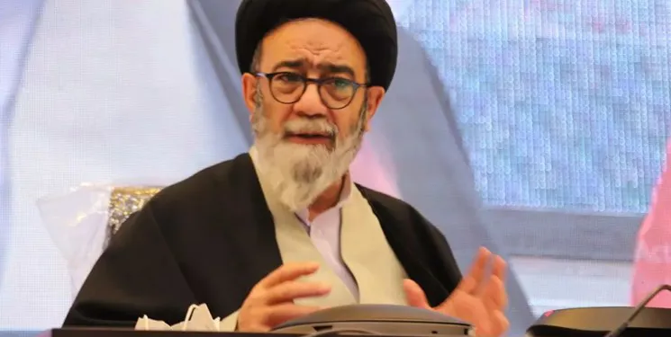 وزیر نیرو از واقعیات دریاچه ارومیه گزارش دهد/ تأثیرپذیری 10 میلیون نفر از طوفان‌‍‌های نمکی دریاچه