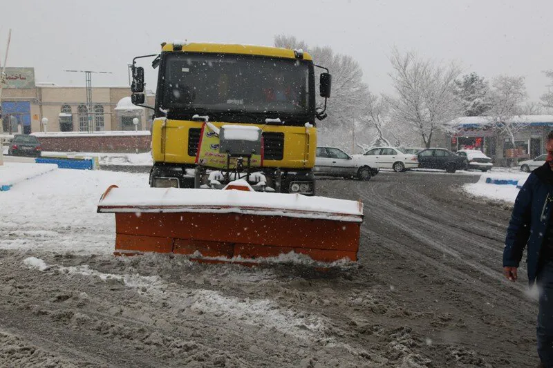 هوشیار: محلول پاشی، خدمتی از سوی شهرداری تبریز برای آیندگان