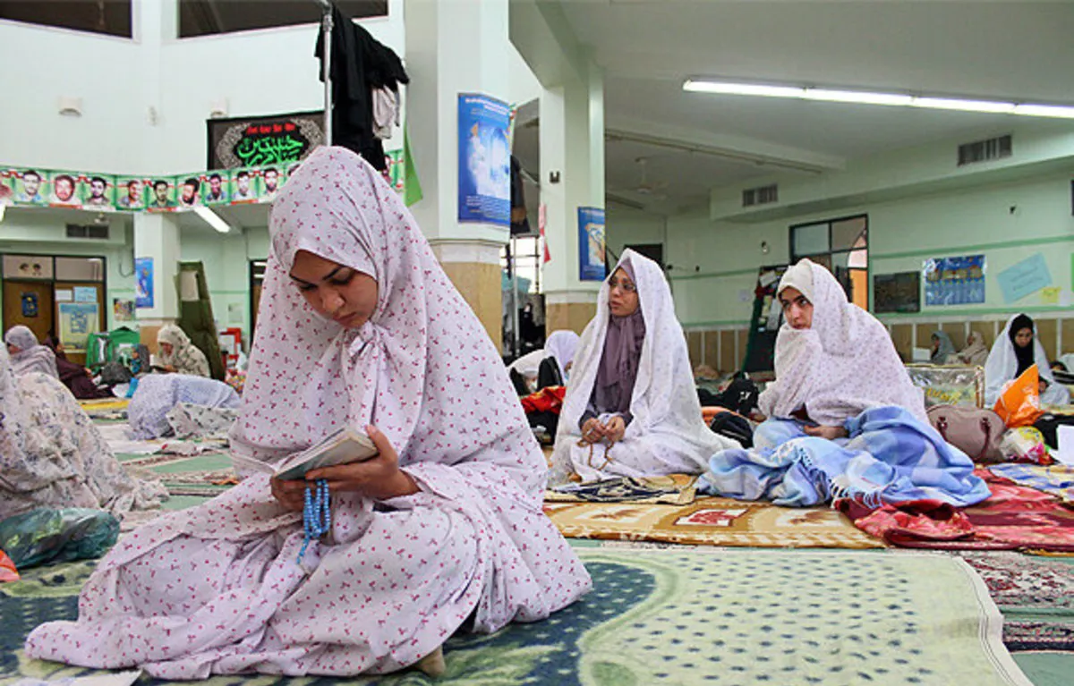 ۹۰۰۰ معتکف در آیین اعتکاف آذربایجان‌شرقی شرکت کردند