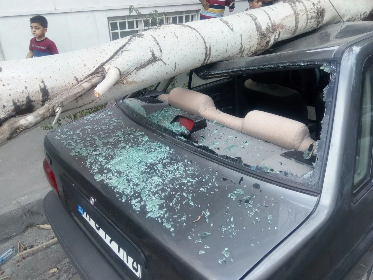 طوفان در تبریز حادثه آفرید