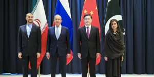 در نشست چهارجانبه در سمرقند: آمریکا مسؤول وضعیت کنونی افغانستان/ حکومت فراگیر در افغانستان تشکیل شود