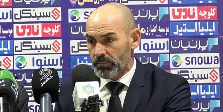خمز: مربی بهترین باشگاه ایران هستم/ از بازیکنانم در بازی با ملوان راضی هستم