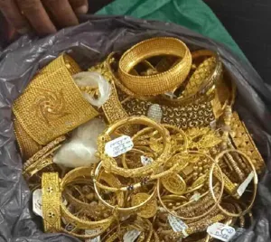 قاچاقچی طلا در پرواز تبریز- استانبول