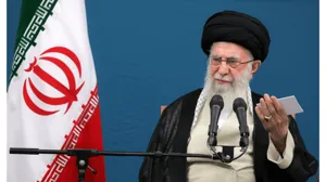 تذکر مهم رهبر انقلاب به مُخرِّبان ماجرای لانه جاسوسی