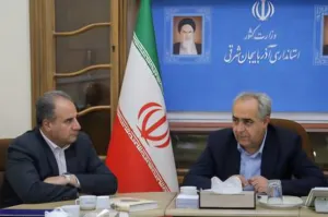 نامه‌ به سردبیر ممکن است از طریق پست معمولی یا پست الکترونیکی ارسال شوند