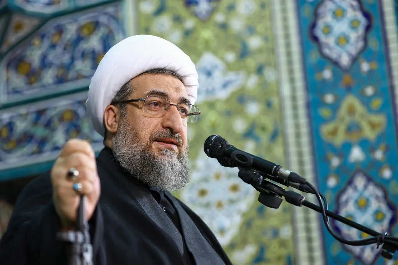 امام‌جمعه تبریز: آسیب‌پذیری اقتصاد غرب فراتر از بهای سوخت است