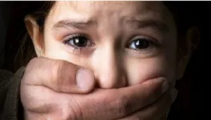 کودک آزاری در مرند!/ پدر کودک آزار متواری است.