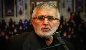 تهدید رییس جمهور توسط منصور ارضی در مراسم روز عرفه: اون یارو در استخر مرد، این یارو هم آخرش در استخر می‌میرد