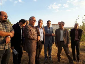 بازدید معاون عمرانی و معاون اقتصادی استاندار از اراضی ۱۳۲ هکتاری طلایه و زمین های فتح آباد و میدان بسیج
