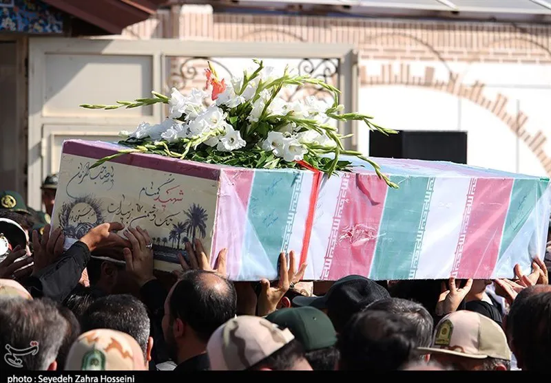 شهدای گمنام ۱۷ تا ۲۷ ساله فردا بر دوش عزاداران حسینی تبریز تشییع می‌شود/ شهدای گمنام پس از تشیع به تهران بدرقه می‌شوند
