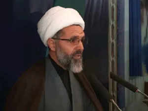نهضت حسینی در دفاع مقدس احیا شد