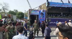 حمله تروریستی در رژه نیرو‌های مسلح در اهواز / مهاجمان لباس نظامی داشتند؛ تیراندازی ۱۰ دقیقه ادامه داشت / تروریست‌ها ۴ نفر بودند؛ ۳ نفر از آن‌ها کشته شدند؛ نفر چهارم دستگیر شد / محل استقرار تیم تروریستی پارکی در پشت جایگاه مسئولین بود / تعداد شهدا، ۲۴ نفر؛ یک کودک ۴ ساله در میان شهدا / آمار مجروحان: ۶۰ نفر؛ حال برخی از آن‌ها وخیم است / تجزیه‌طلب‌های «الاحوازیه» مسئولیت حمله را بر عهده گرفتند