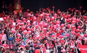درگذشت هوادار تراکتور در دیدار با استقلال خوزستان + عکس