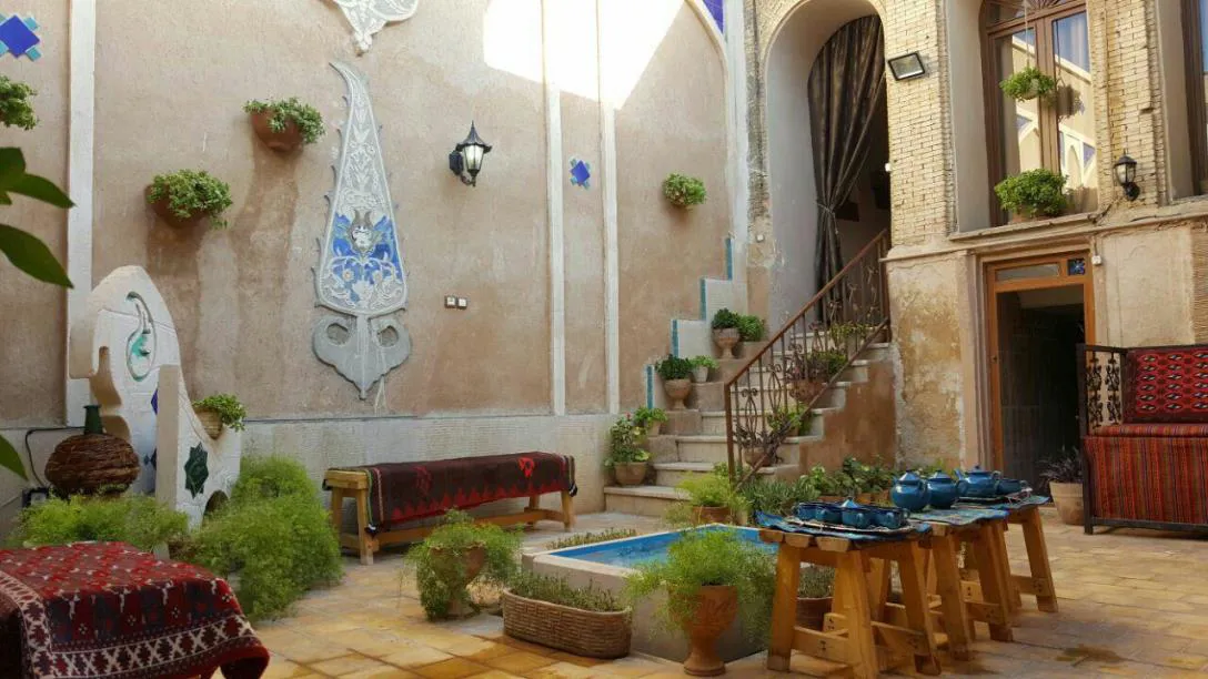 چگونه به گردشگران در خانه‌های خود اسکان دهیم؟