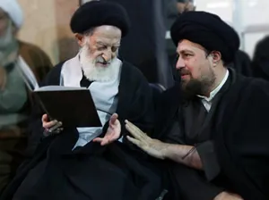 نامه سید حسن خمینی به آیت‌الله شبیری زنجانی: تأسف شدید خود را از اسائه ادبی که به ساحت‌تان شده، ابراز می‌دارم