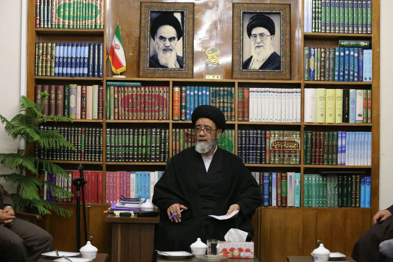 مبارزه با مفسدان اقتصادی و محتکران خواسته عمومی است