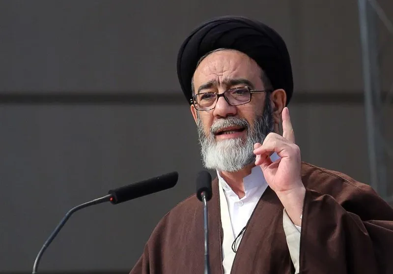 امام جمعه تبریز: استقلال وکلا ضامن عدالت است