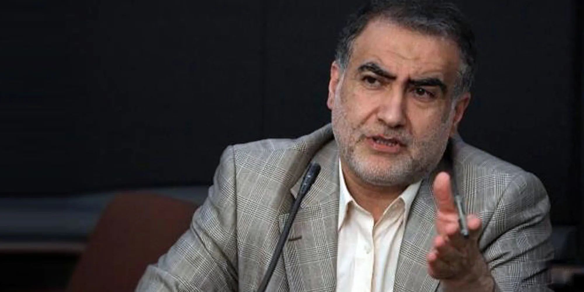 دولت به وعده ایجاد فرهنگستان زبان ترکی عمل کند