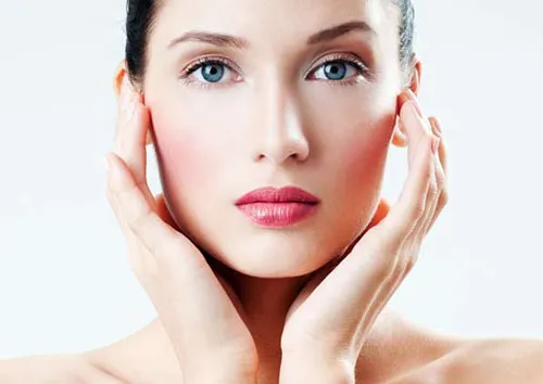 چگونه جوشهای صورتم را از بین ببرم؟