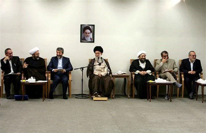 انتشار \"جزییات کامل\" جلسه رهبری با نمایندگان کاندیداهای ٨٨/ رهبر معظم انقلاب به نمایندگان موسوی و کروبی چه گفتند؟