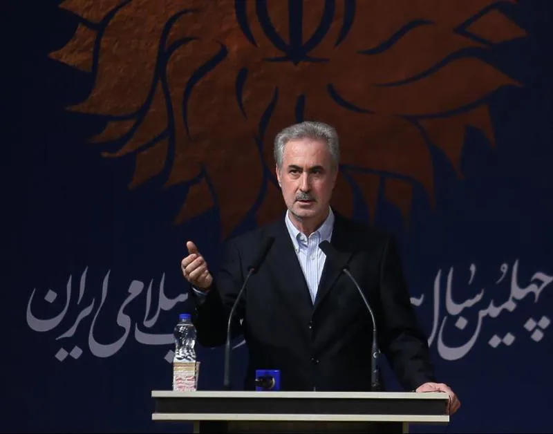 عزم ما بر قدردانی از خادمان مردم و برخورد با فرصت‌طلبان است