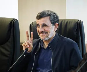 احمدی‌نژاد انقلاب 57 را کار انگلیس می دانست؟