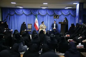 جمعی از مادران شهدا و بانوان فرهیخته استان با نماینده ولی فقیه در آذربایجان شرقی دیدار کردند