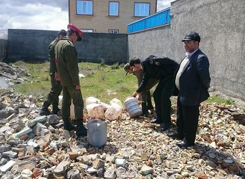 کشف و معدوم سازی 360 لیتر مشروب الکلی دست‌ساز در لیلان