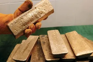 کشف 7.4 کیلوگرم شمش طلای قاچاق در فرودگاه تبریز