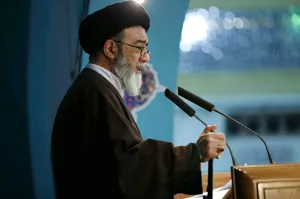 امام جمعه تبریز: دستگاه‌های نظارتی چرا با گرانی در بازار مقابله نمی‌کنند؟