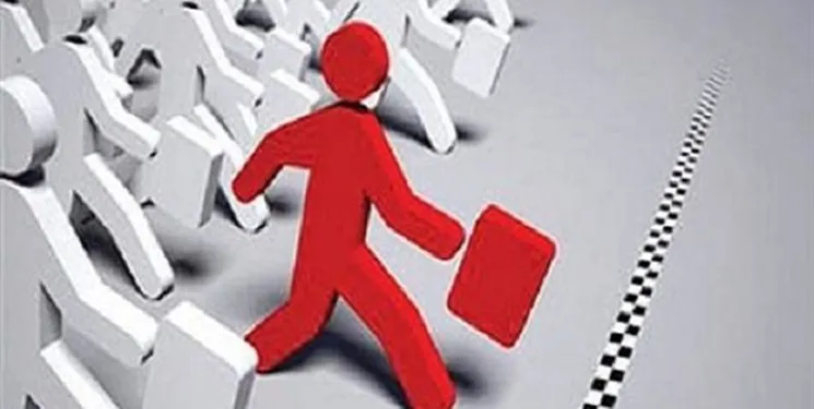 آقای مدیرکل حاضر به تمکین از قانون بازنشستگی نیست