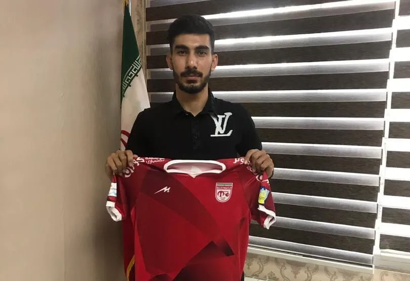 رضا شکاری به تراکتور پیوست