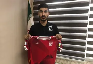 رضا شکاری به تراکتور پیوست